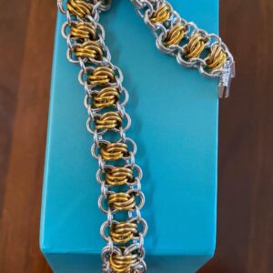 Catwalk silver, dark gold, yellow gold